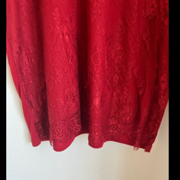 ❤️3/$12 NWT Jeans by Buffalo Red Lacey Top size Large - Picture 2 of 5
